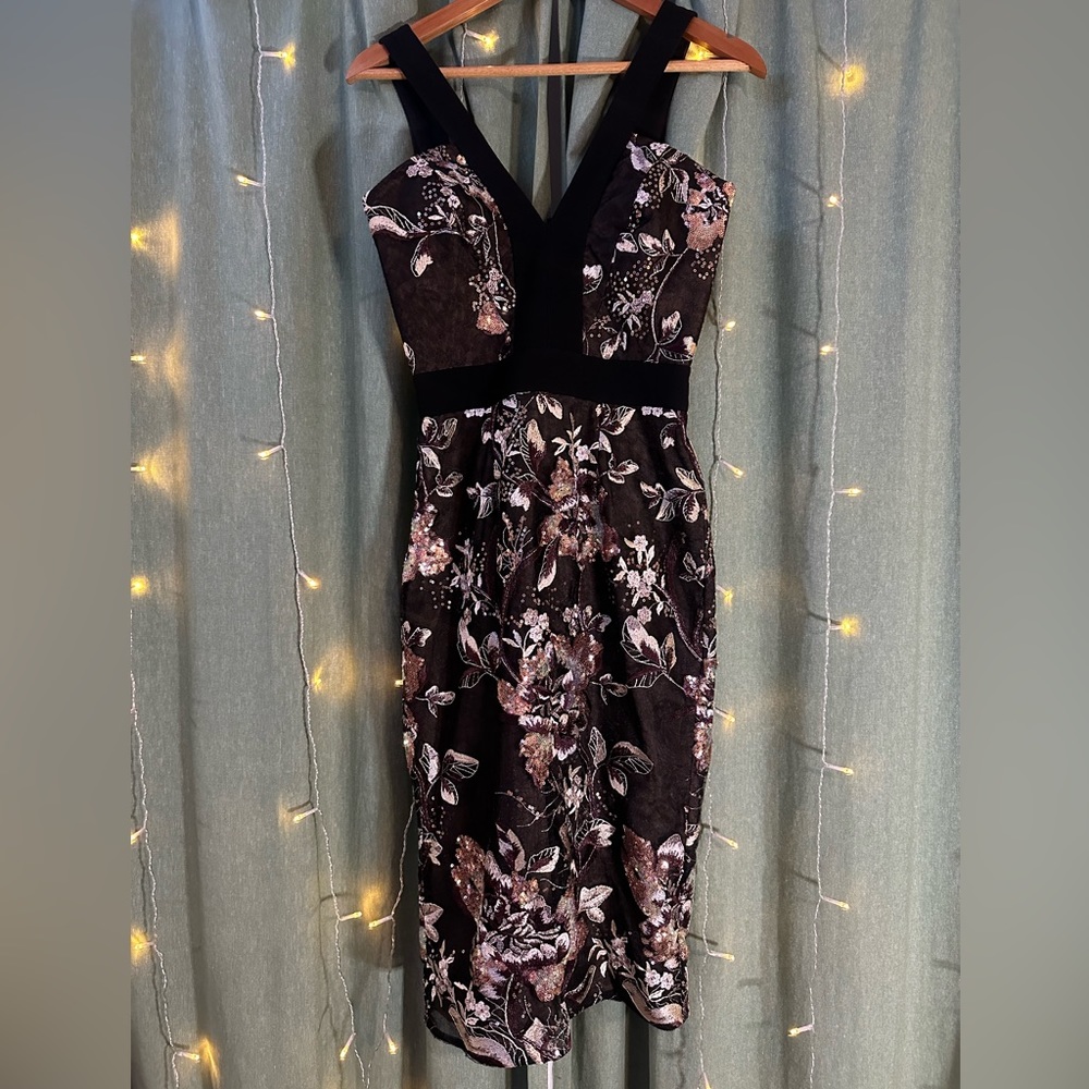 Aspen Dress Dress The Population
Black & Brown sequins Multi / XS (like size 2)